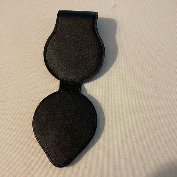 Corvette Logo Sunglass Holder for Car Black Leather NWT - Picture 8 of 11